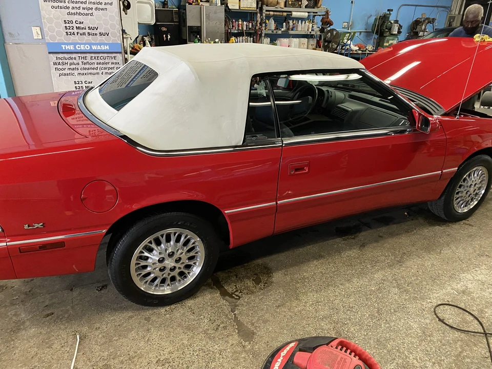1995 Chrysler LeBaron - Image 20 of 31
