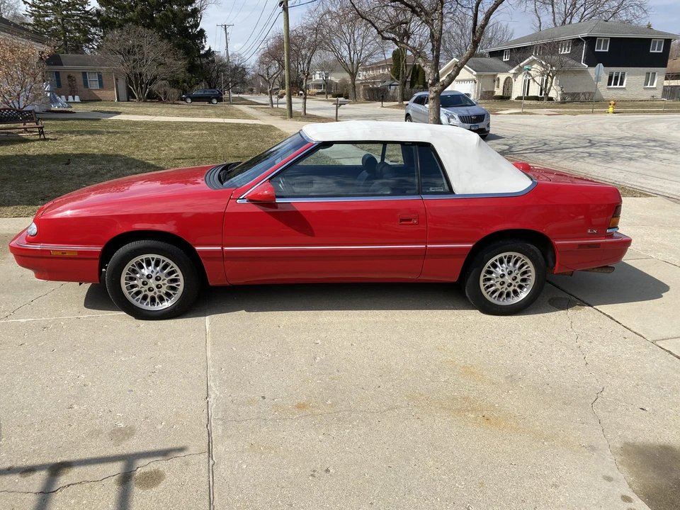 1995 Chrysler LeBaron - Image 5 of 31