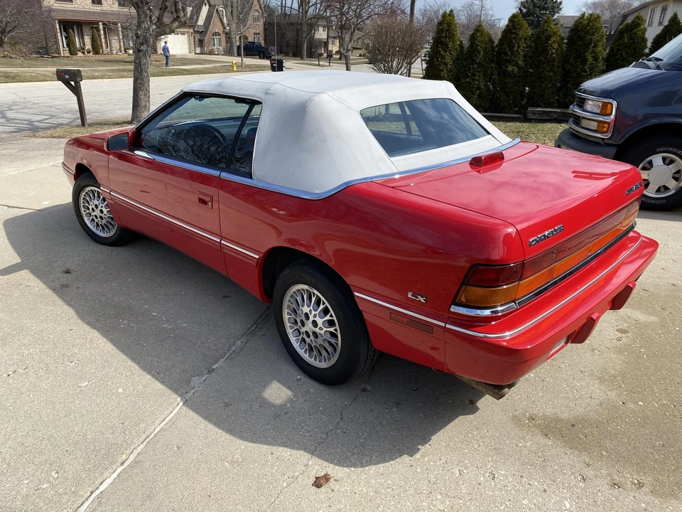 1995 Chrysler LeBaron - Image 6 of 31