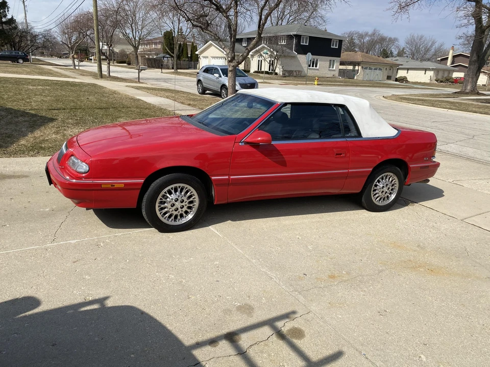 1995 Chrysler LeBaron - Image 4 of 31