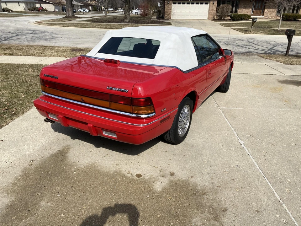 1995 Chrysler LeBaron - Image 9 of 31