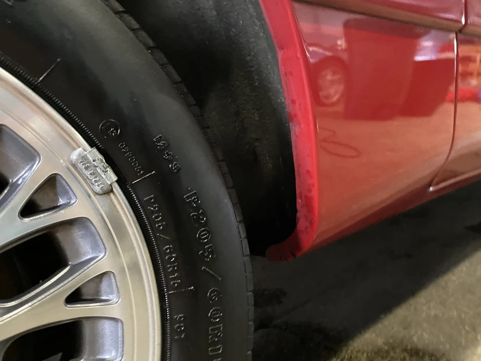 1995 Chrysler LeBaron - Image 23 of 31