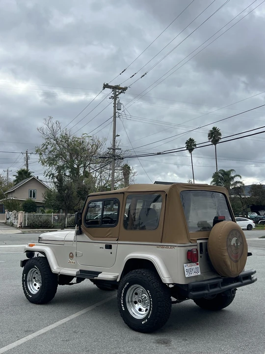 1995 Jeep YJ Wrangler - Image 4 of 31