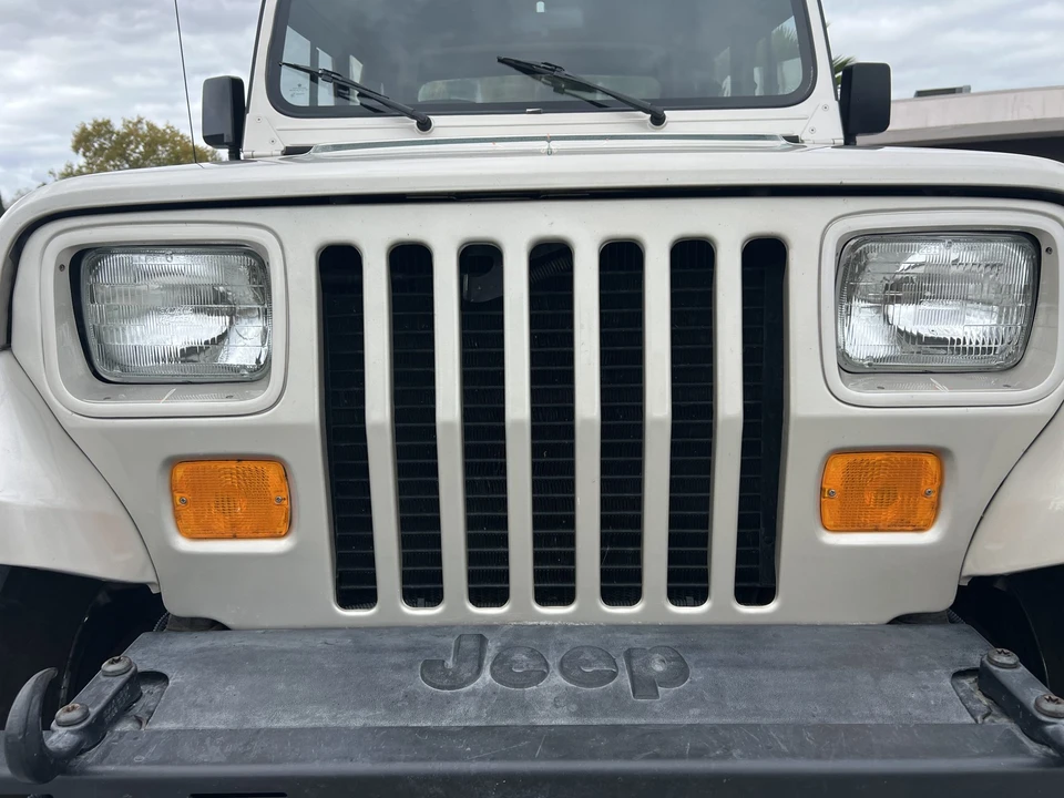 1995 Jeep YJ Wrangler - Image 24 of 31