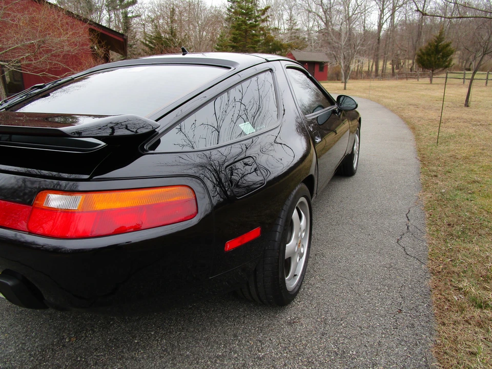 1995 Porsche 928 GTS - Image 24 of 31