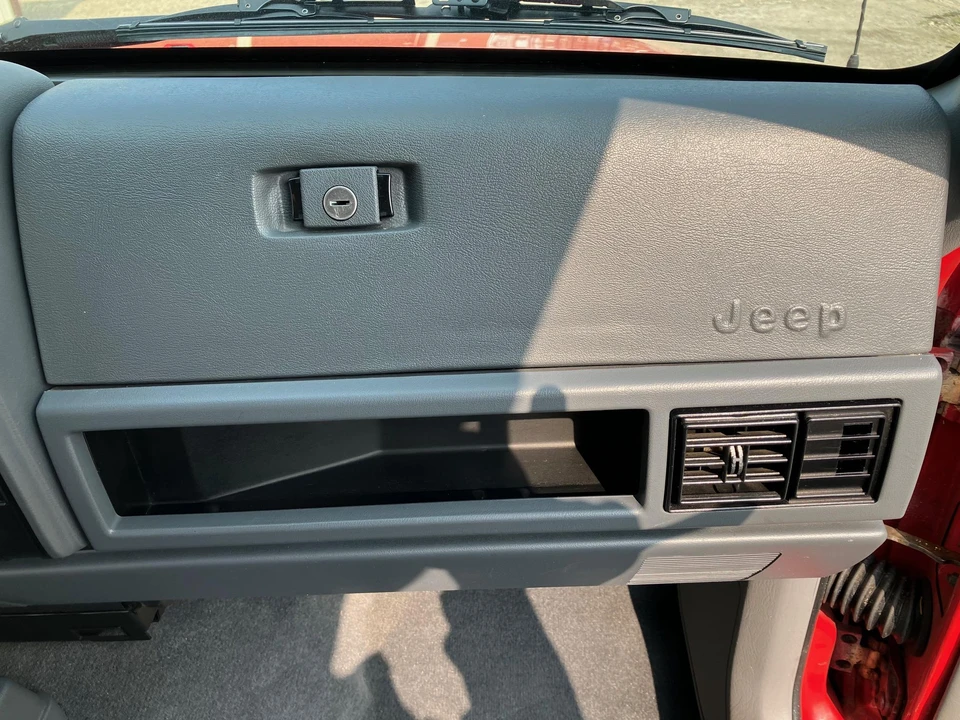 1996 Jeep XJ Cherokee - Image 29 of 31