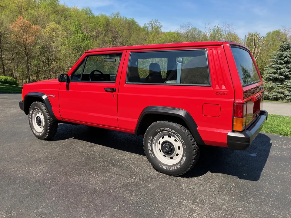 1996 Jeep XJ Cherokee - Image 6 of 31