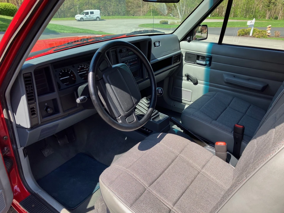 1996 Jeep XJ Cherokee - Image 19 of 31