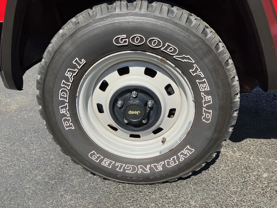 1996 Jeep XJ Cherokee - Image 18 of 31