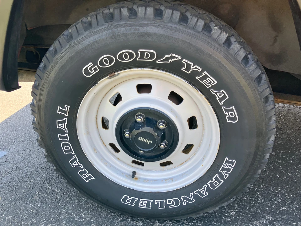 1996 Jeep XJ Cherokee - Image 16 of 31