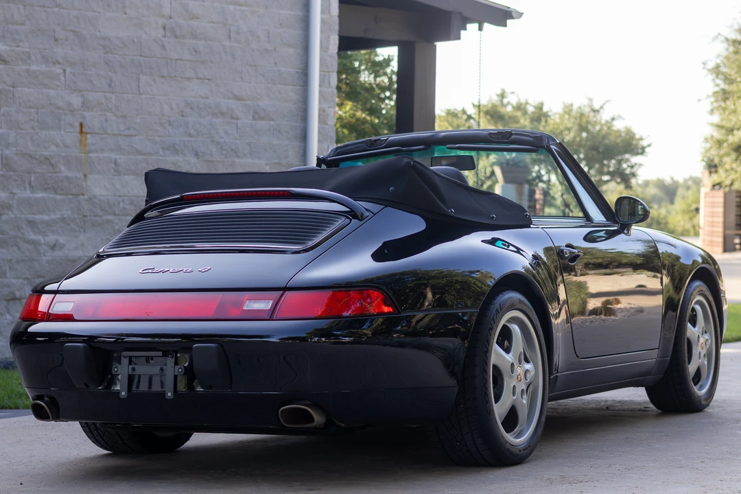 1996 Porsche 993 Carrera 4 - Image 11 of 31