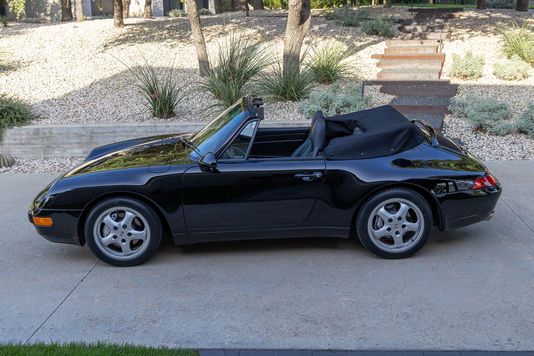 1996 Porsche 993 Carrera 4 - Image 24 of 31