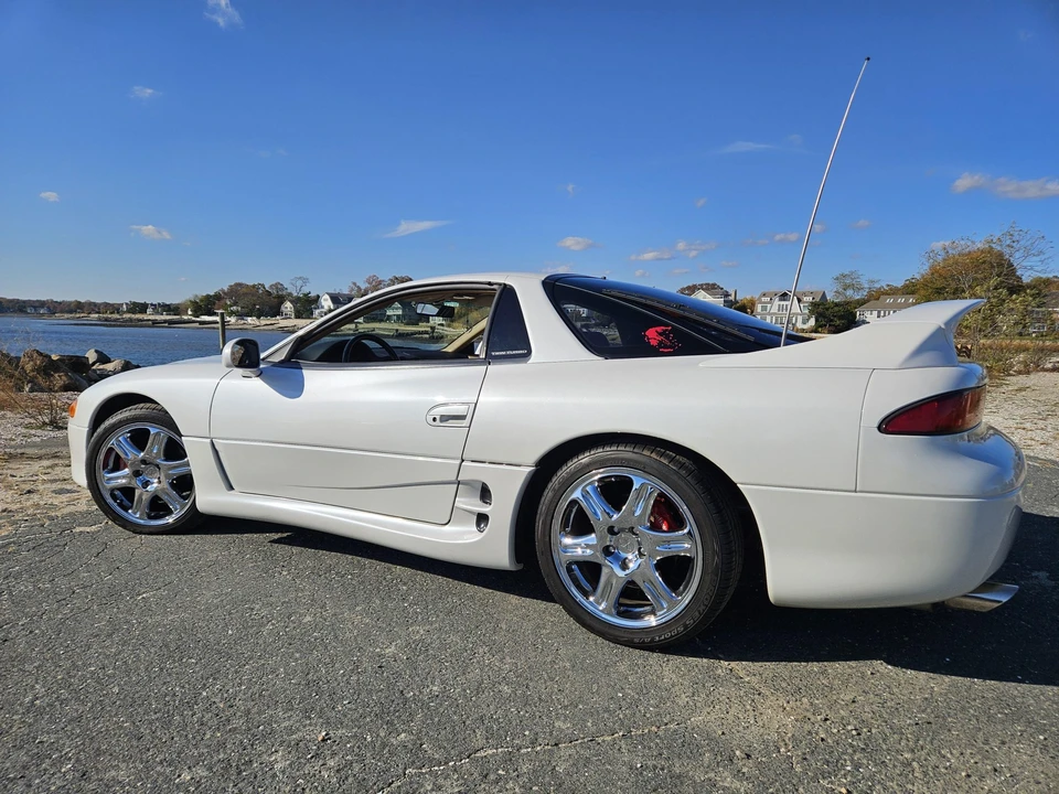 1997 Mitsubishi 3000GT - Image 2 of 31