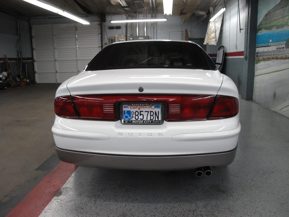 1998 Buick Regal - Image 9 of 31