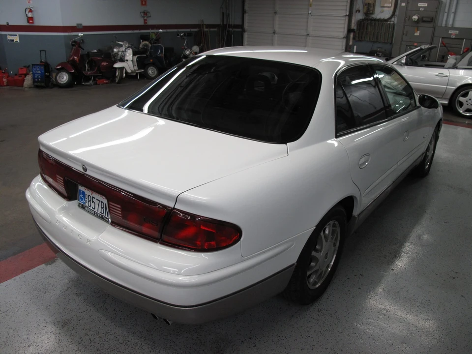 1998 Buick Regal - Image 13 of 31