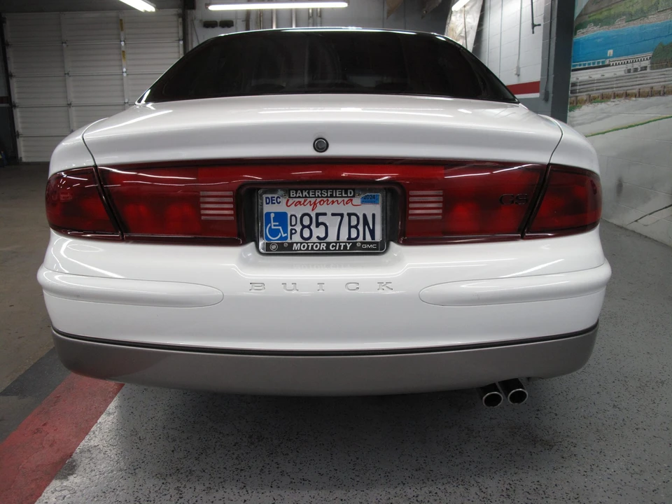 1998 Buick Regal - Image 10 of 31