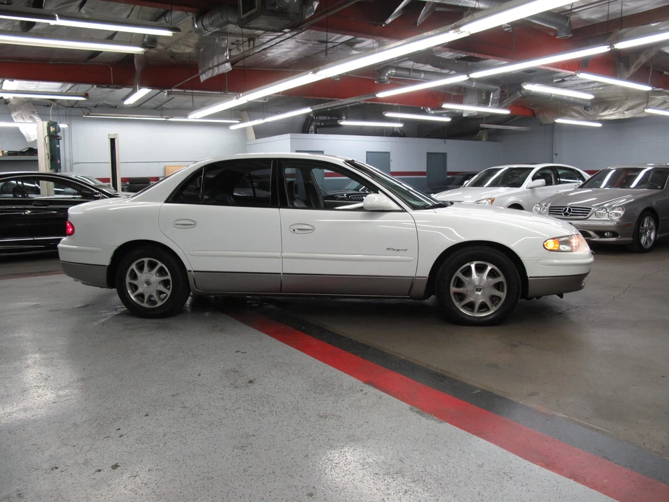 1998 Buick Regal - Image 15 of 31