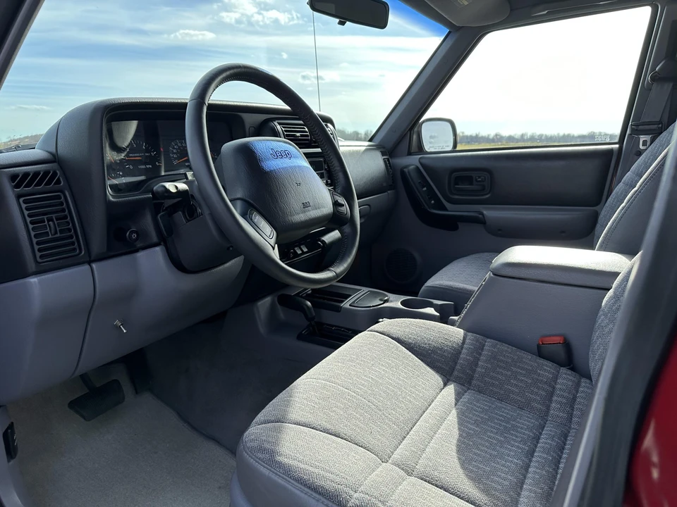 1998 Jeep XJ Cherokee - Image 26 of 31