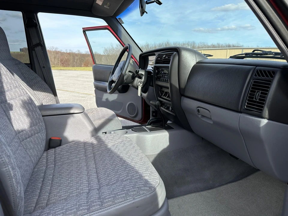 1998 Jeep XJ Cherokee - Image 31 of 31