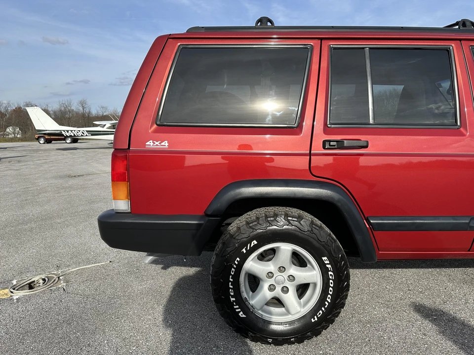 1998 Jeep XJ Cherokee - Image 19 of 31