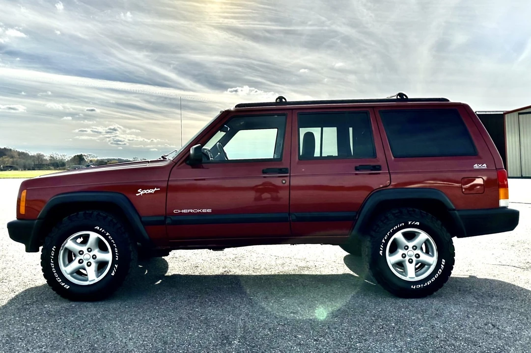 1998 Jeep XJ Cherokee - Image 15 of 31