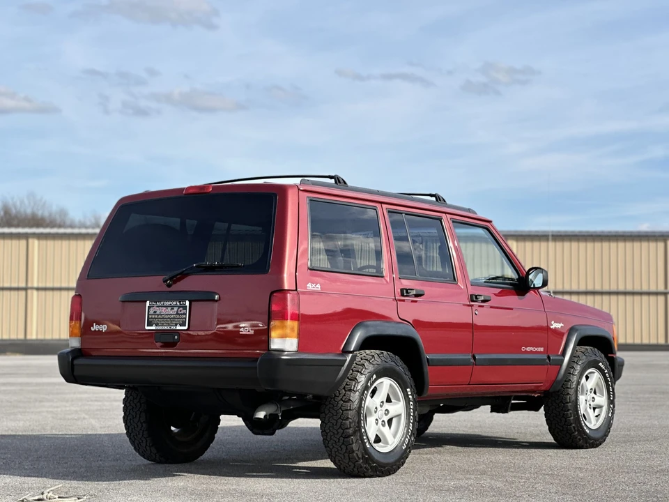 1998 Jeep XJ Cherokee - Image 10 of 31