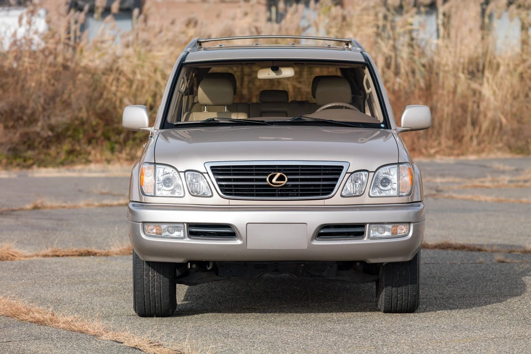 1998 Lexus LX 2nd Gen - Image 26 of 31