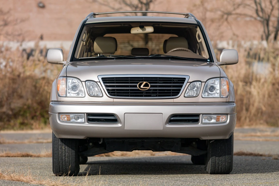 1998 Lexus LX 2nd Gen - Image 27 of 31