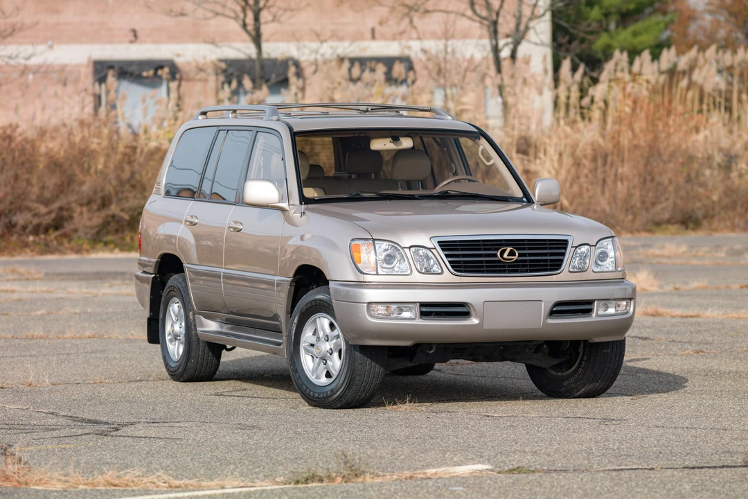 1998 Lexus LX 2nd Gen - Image 23 of 31