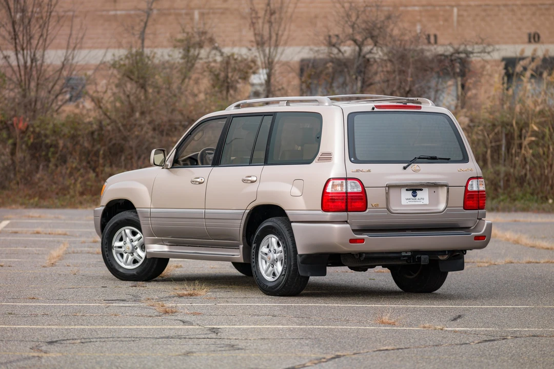 1998 Lexus LX 2nd Gen - Image 13 of 31