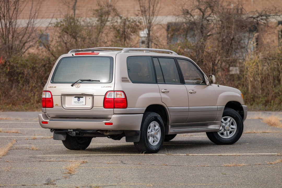 1998 Lexus LX 2nd Gen - Image 19 of 31