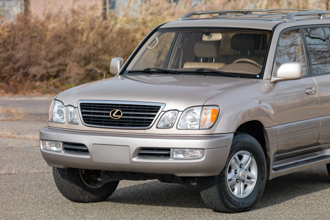 1998 Lexus LX 2nd Gen - Image 28 of 31