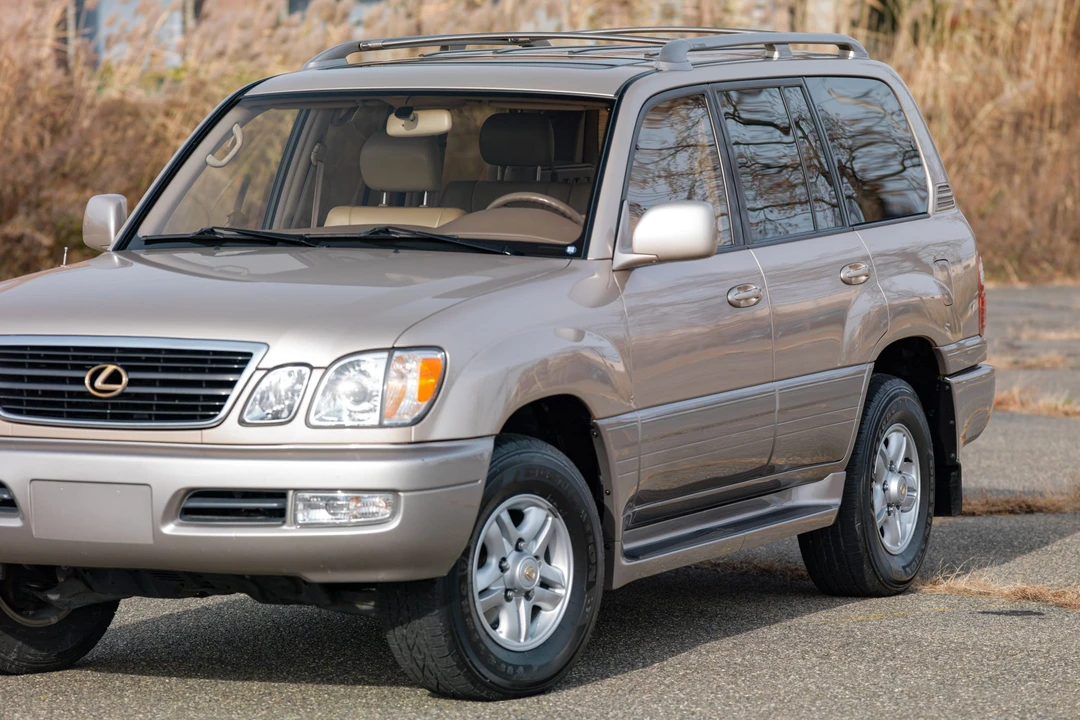 1998 Lexus LX 2nd Gen - Image 29 of 31