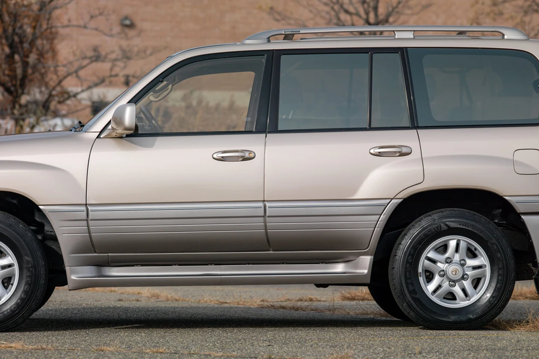 1998 Lexus LX 2nd Gen - Image 31 of 31