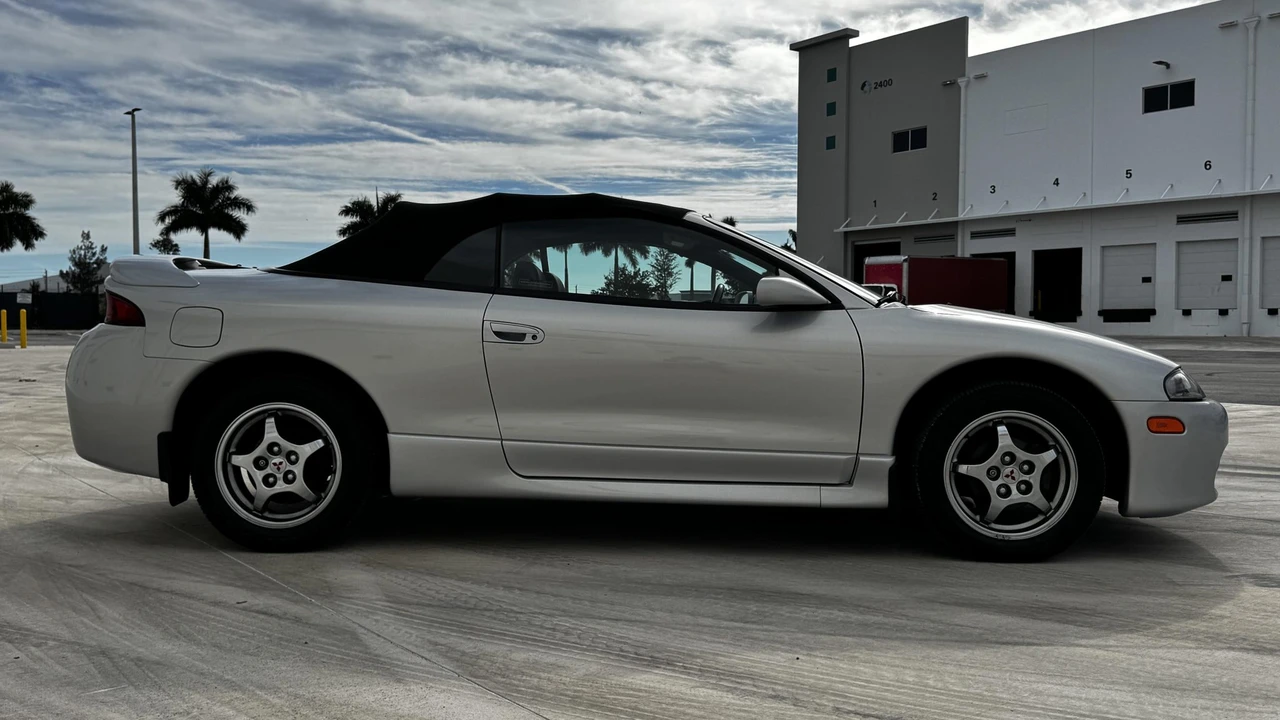 1998 Mitsubishi Eclipse 2nd Gen - Image 28 of 31