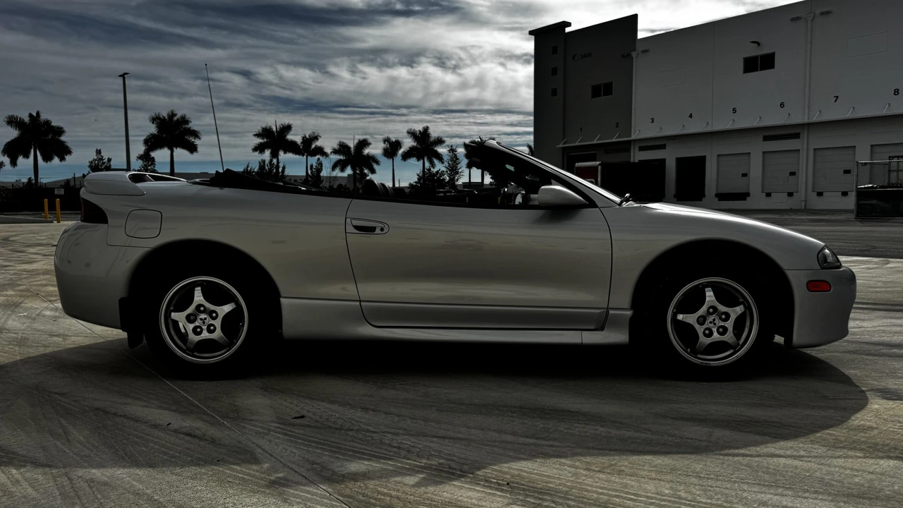 1998 Mitsubishi Eclipse 2nd Gen - Image 11 of 31