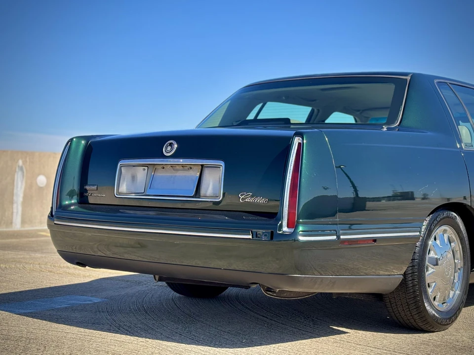 1999 Cadillac DeVille 7th Gen - Image 20 of 31