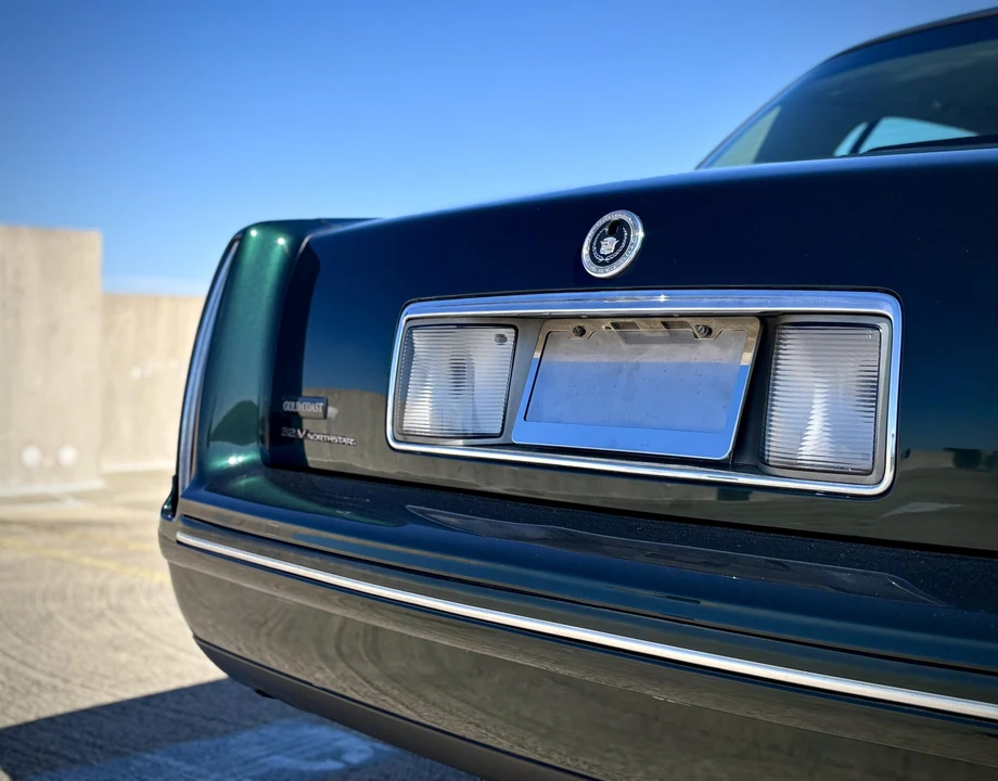 1999 Cadillac DeVille 7th Gen - Image 21 of 31