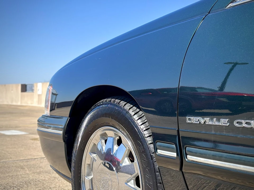 1999 Cadillac DeVille 7th Gen - Image 25 of 31