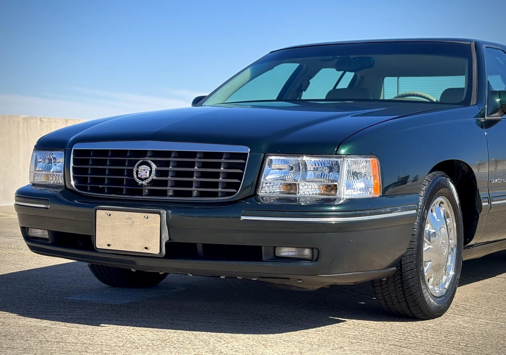 1999 Cadillac DeVille 7th Gen - Image 14 of 31