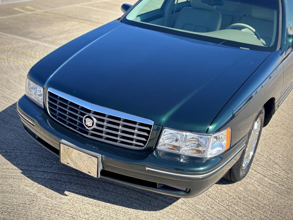 1999 Cadillac DeVille 7th Gen - Image 13 of 31