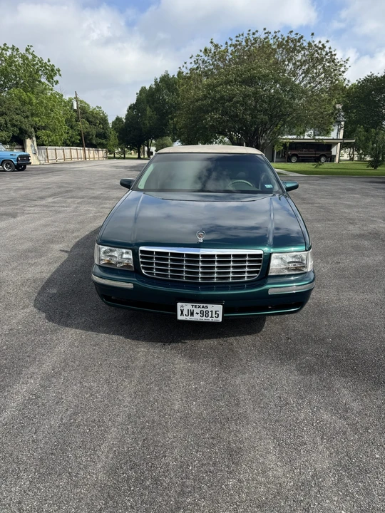 1999 Cadillac DeVille 7th Gen - Image 21 of 31