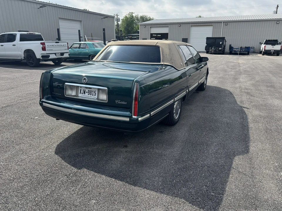 1999 Cadillac DeVille 7th Gen - Image 12 of 31