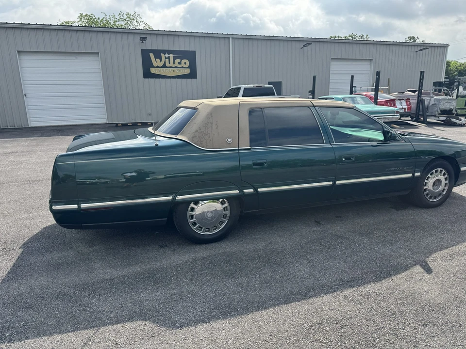 1999 Cadillac DeVille 7th Gen - Image 15 of 31