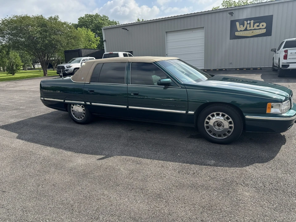 1999 Cadillac DeVille 7th Gen - Image 17 of 31