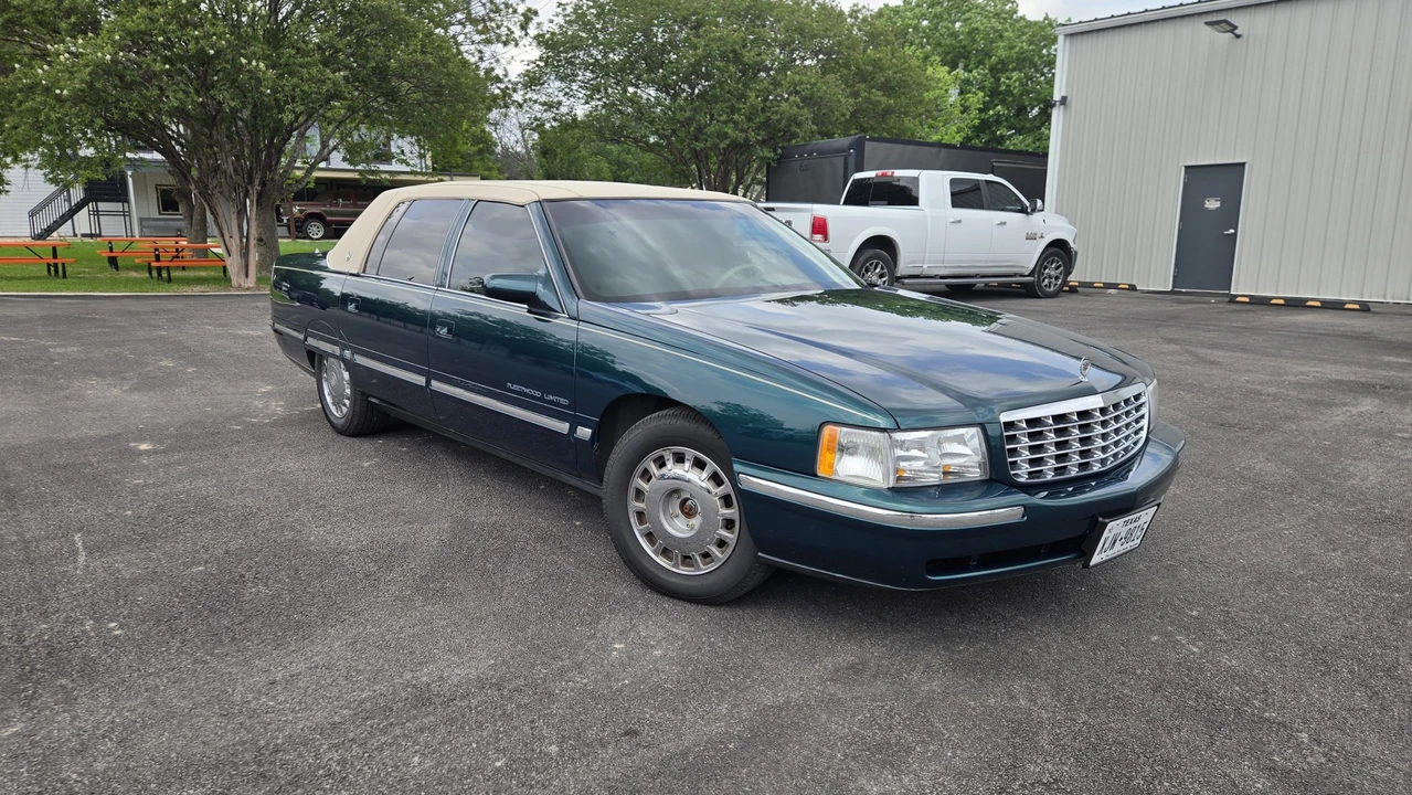 1999 Cadillac DeVille 7th Gen - Image 18 of 31