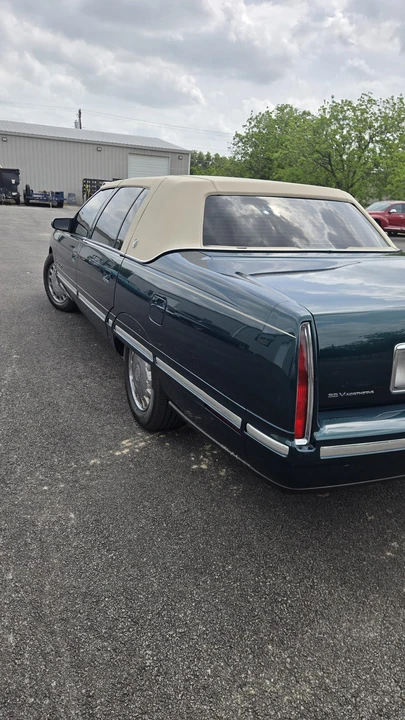 1999 Cadillac DeVille 7th Gen - Image 27 of 31