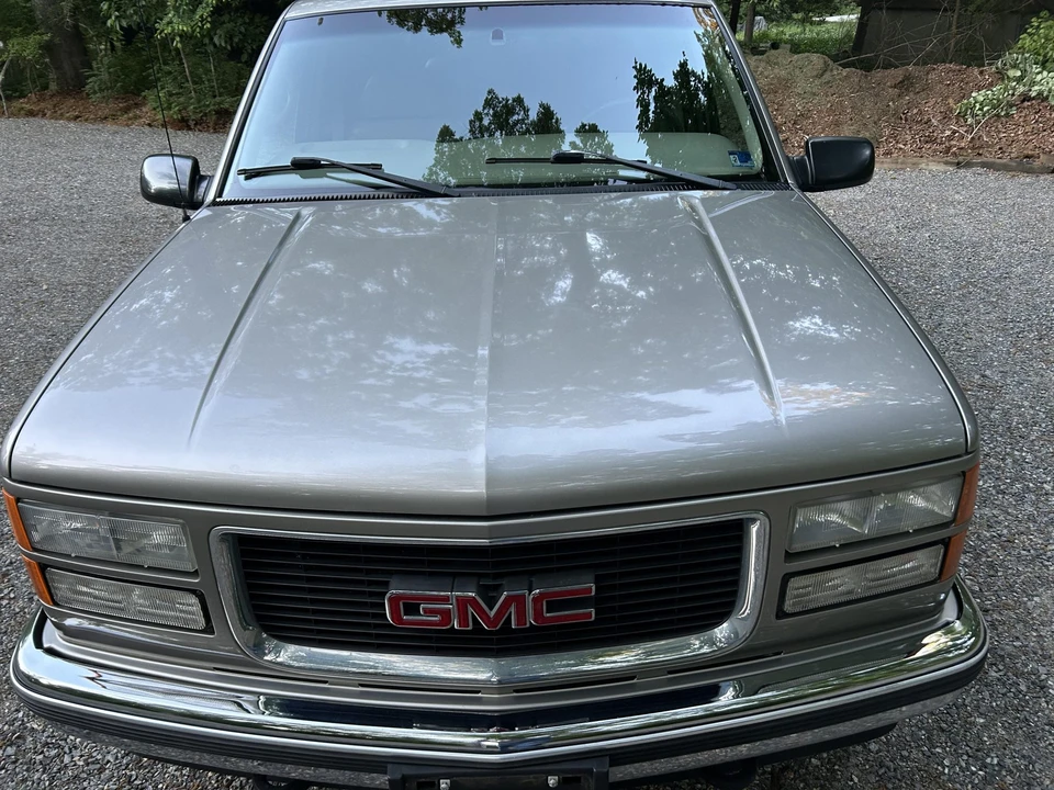 1999 GMC Suburban 8th Gen - Image 17 of 31