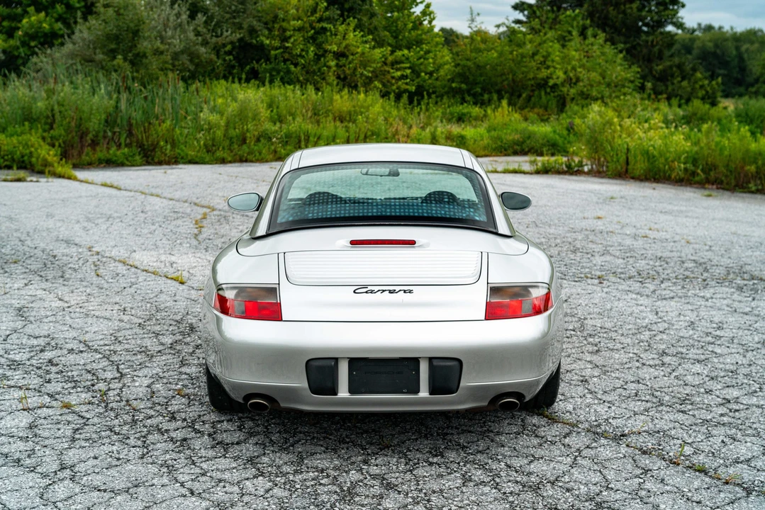1999 Porsche 996 Carrera - Image 25 of 31