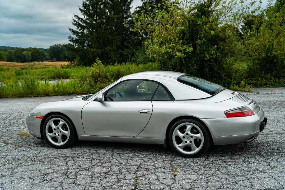 1999 Porsche 996 Carrera - Image 30 of 31